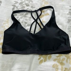 Underarmour Sport Bra. Black color.